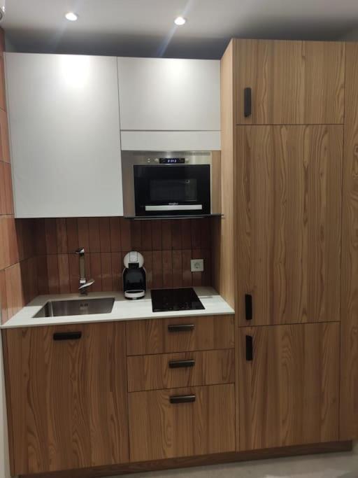 Appartamento Casa Emilia Caces Esterno foto